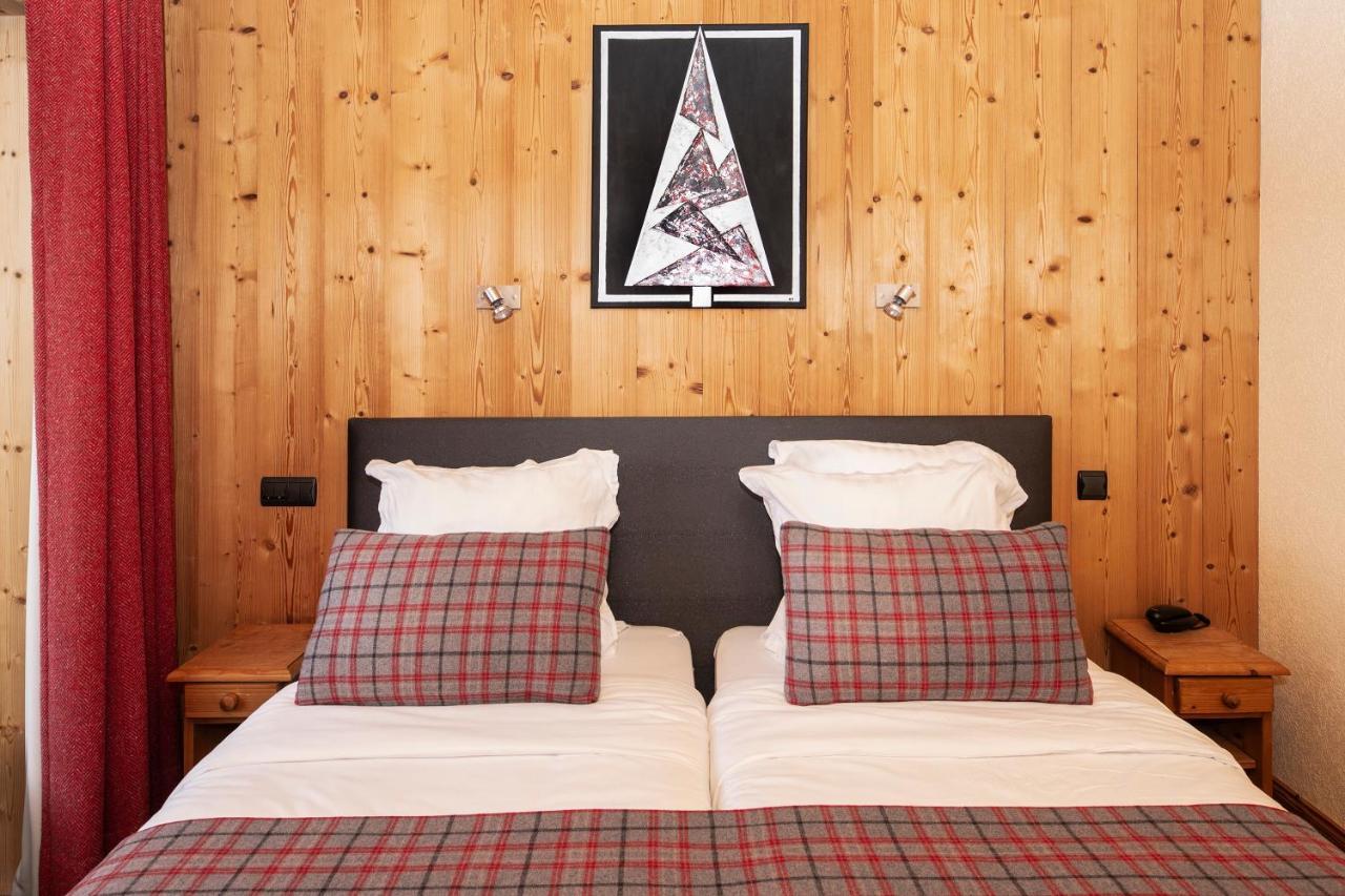 Hotel-Chalet Les Ecureuils Restaurant, Piscine, Garage 르그랑보르낭 외부 사진