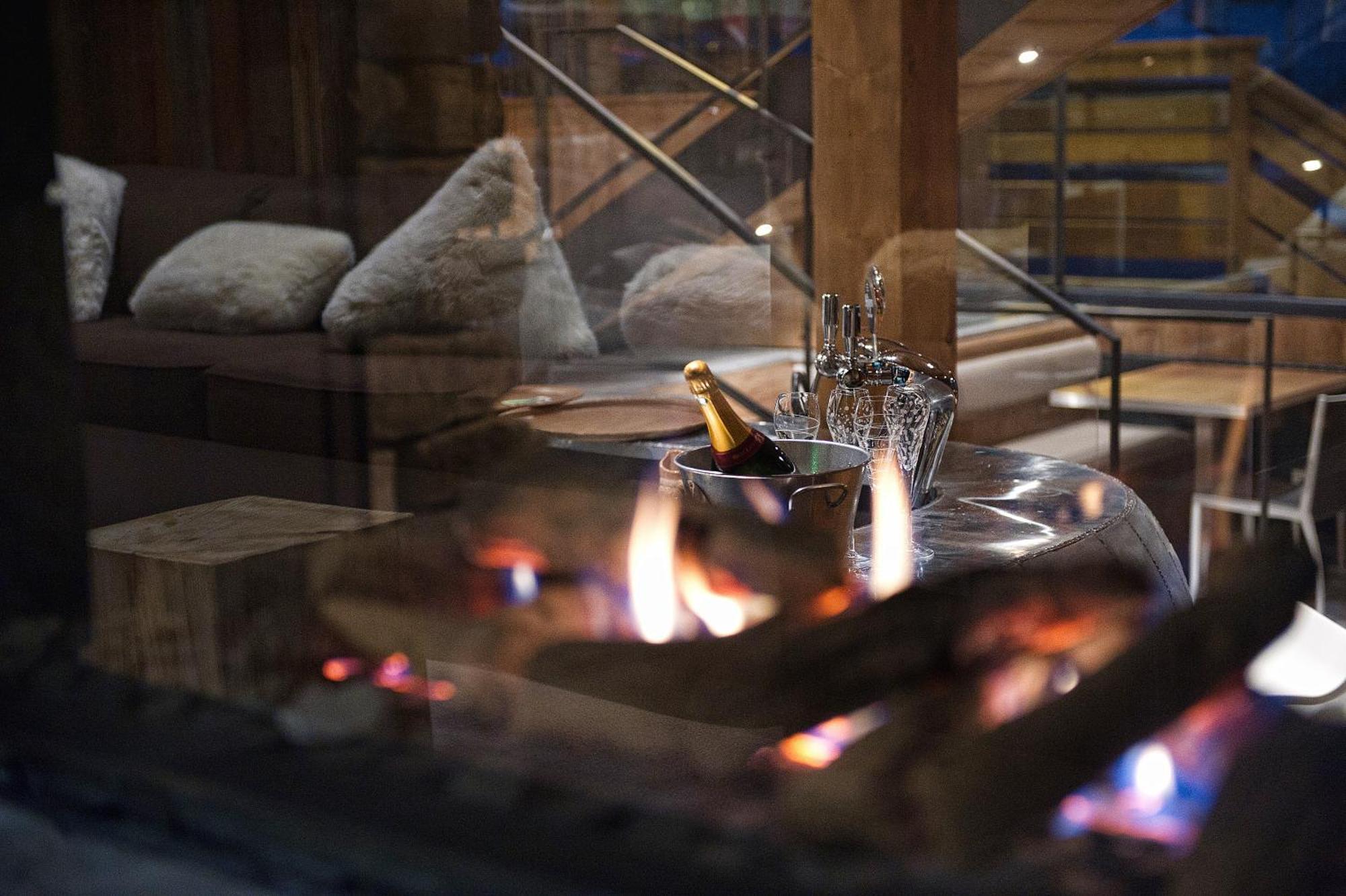 Hotel-Chalet Les Ecureuils Restaurant, Piscine, Garage 르그랑보르낭 외부 사진