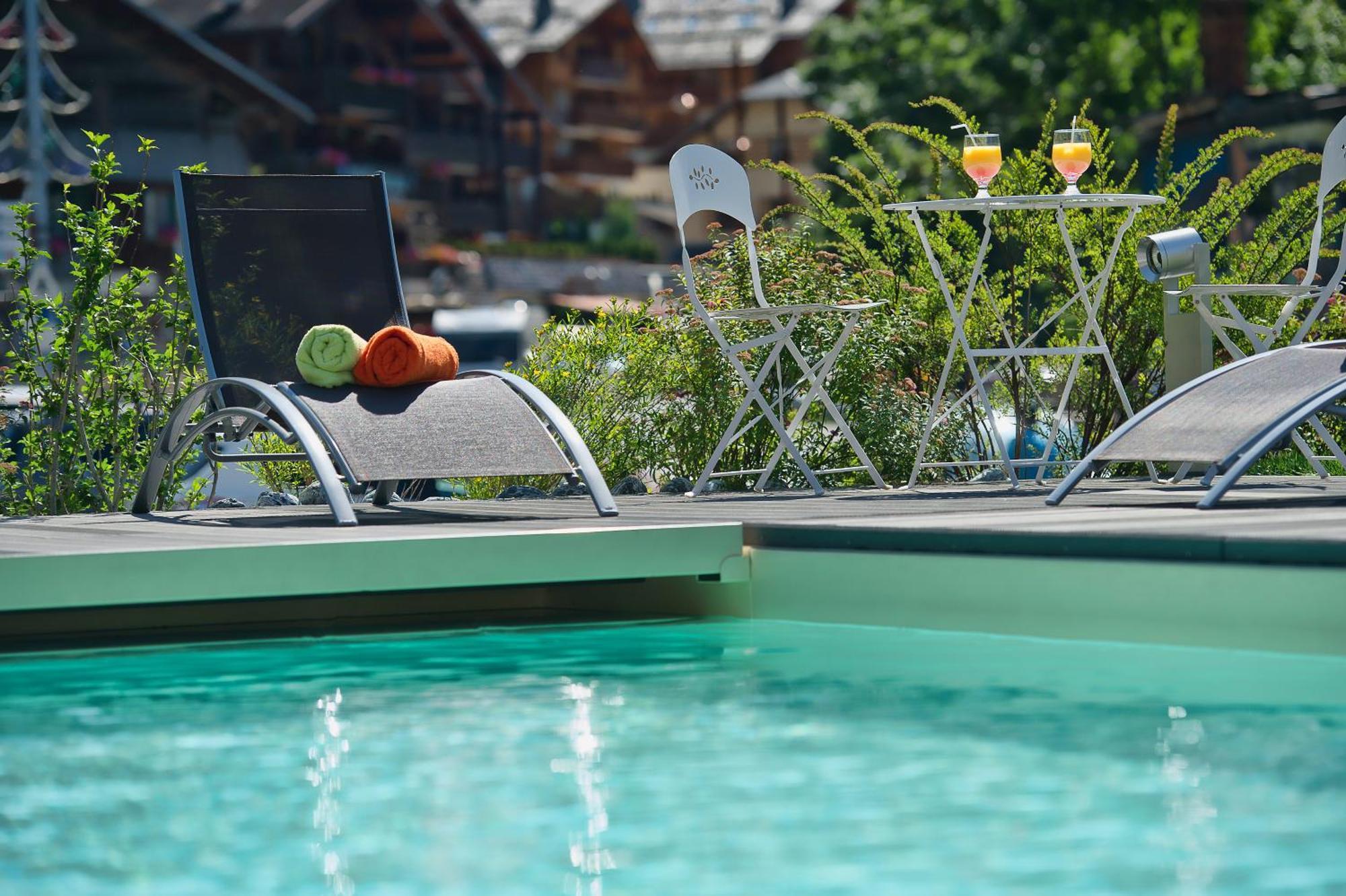 Hotel-Chalet Les Ecureuils Restaurant, Piscine, Garage 르그랑보르낭 외부 사진