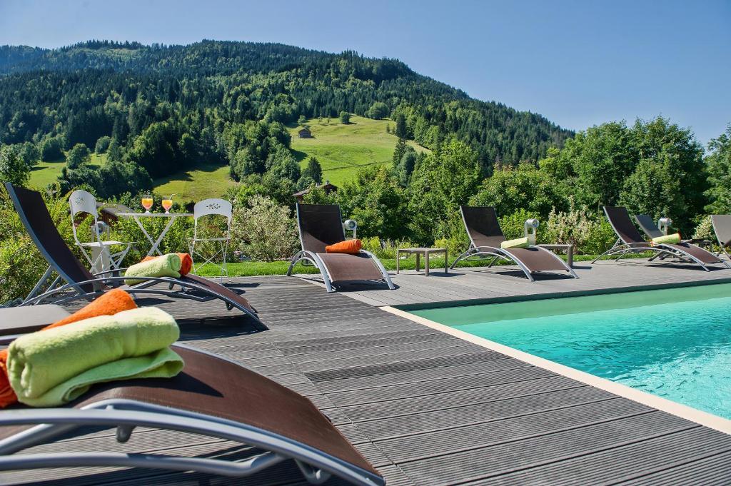 Hotel-Chalet Les Ecureuils Restaurant, Piscine, Garage 르그랑보르낭 외부 사진